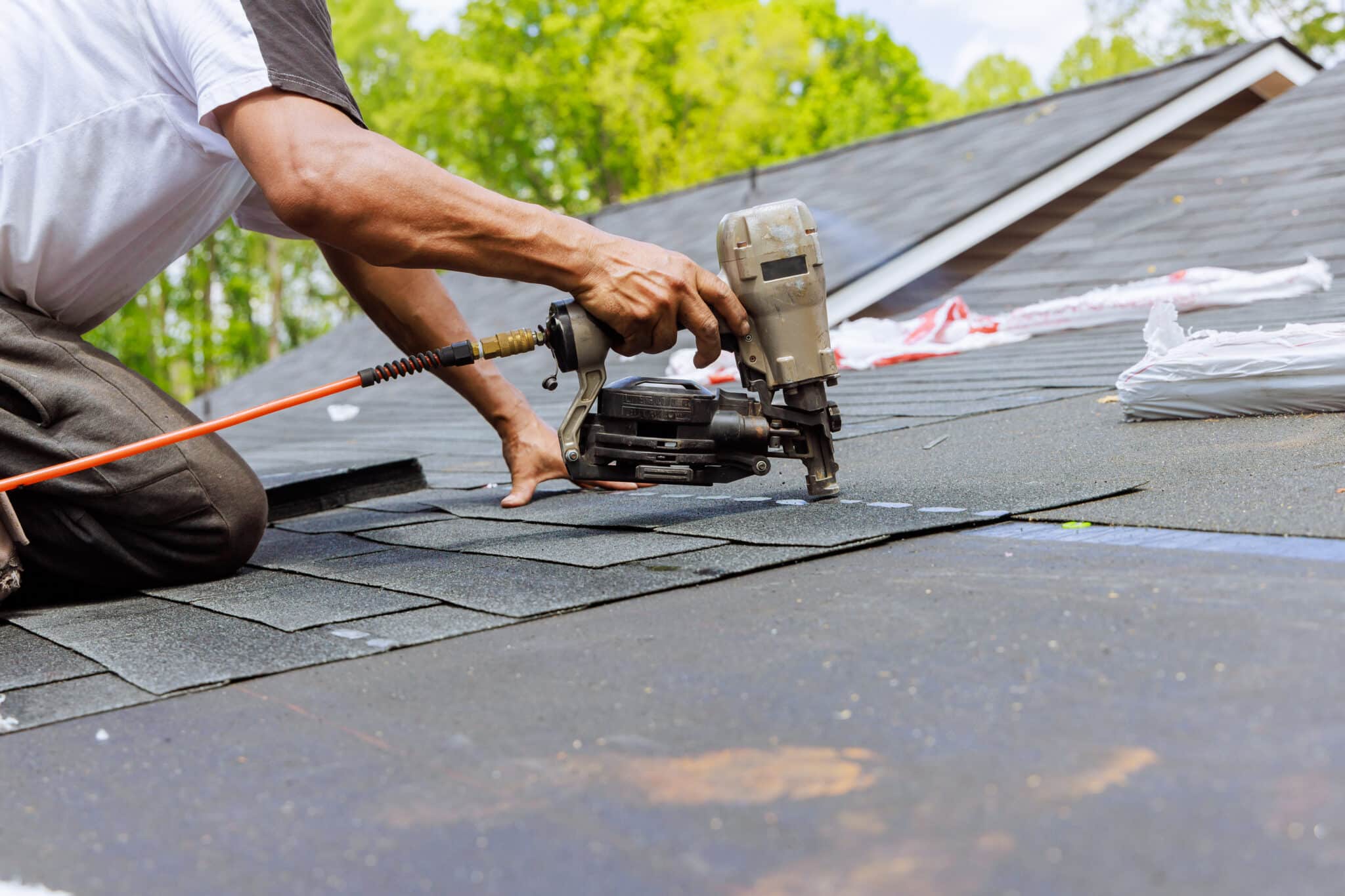roof repair vs replacement